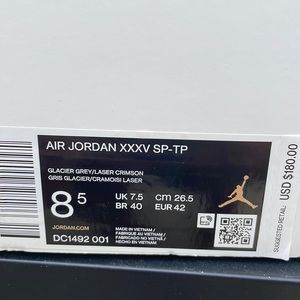 Men’s Nike shoes size 8.5